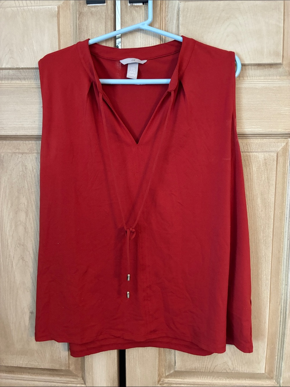 H&M Red Sleeveless V-Neck Tie-Front Camisole